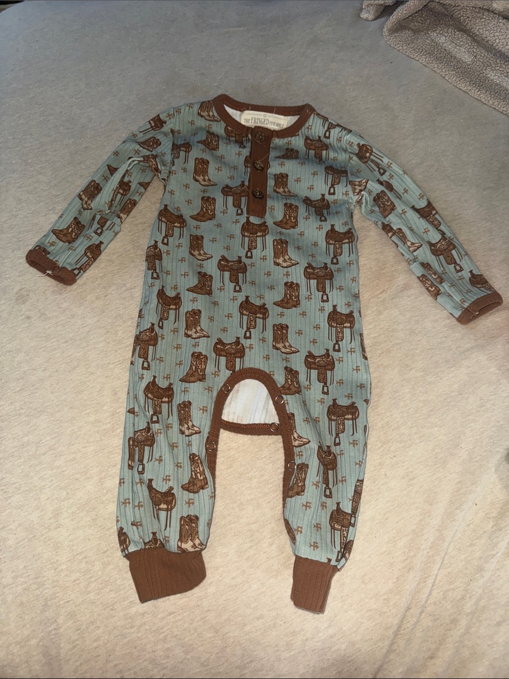 The fringed pineapple saddle and boot onesie size 6-12month